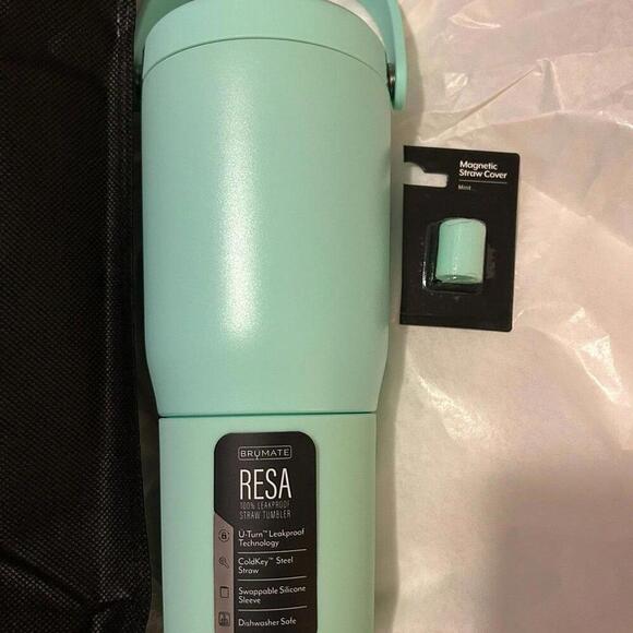 Brumate Resa Mint Green  25 oz with straw topper - Picture 2 of 6